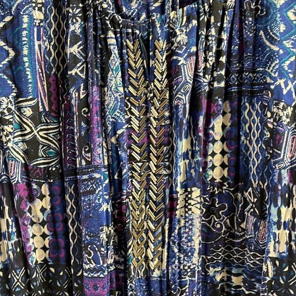 Gloria Vanderbilt Ladies Dress Top, Size Small, Blue,White,Purple Colors, Beaded - Picture 6 of 9